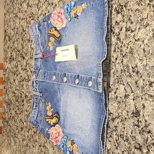 Driftwood Leah Button Front Skirt Medium Wash Size 28 NWT